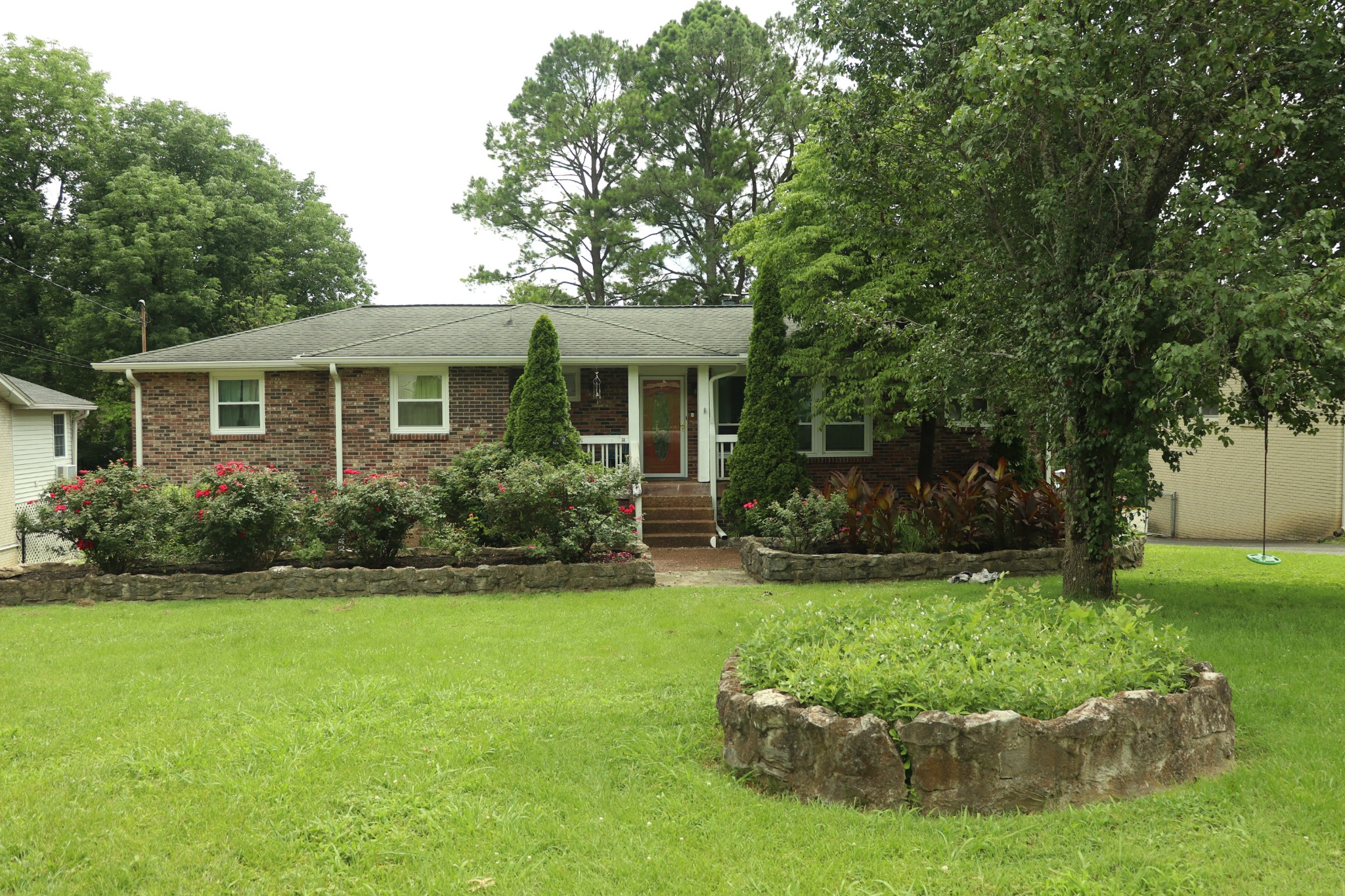 2635 Edge O Lake Dr Property Photo 1