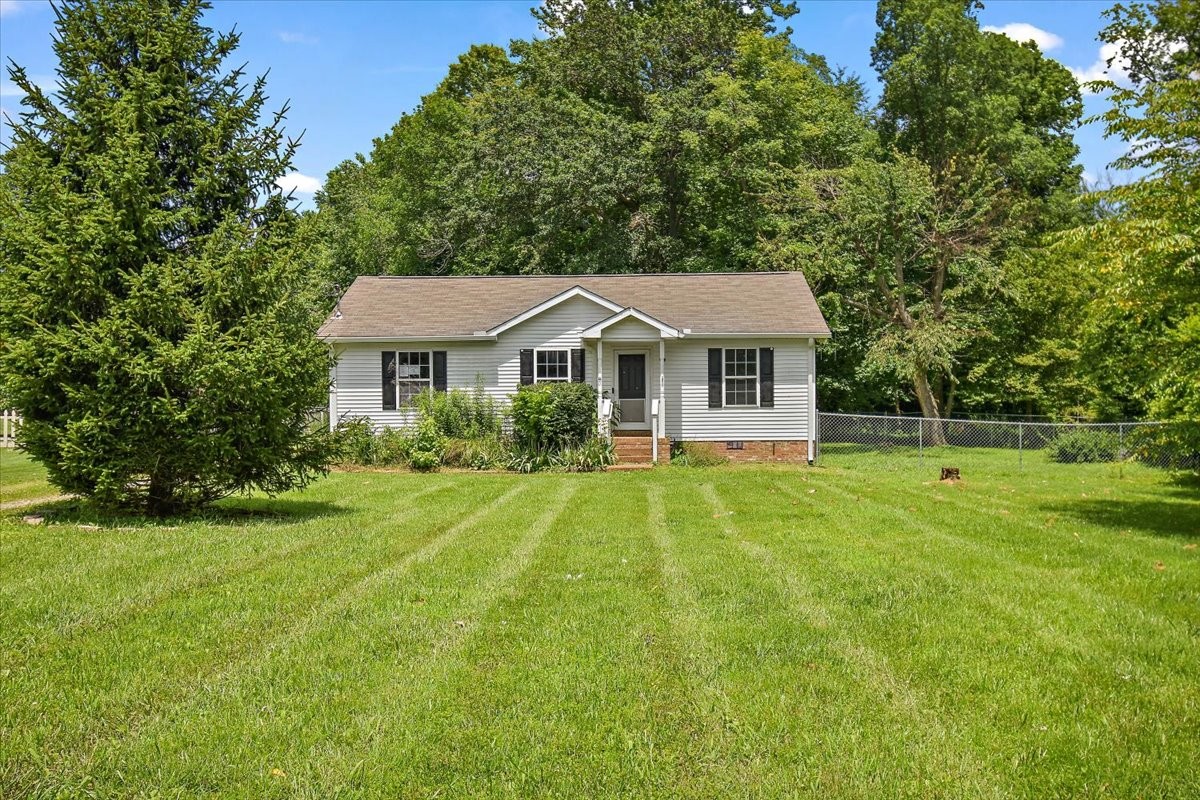 107 Willow Ct Property Photo 1