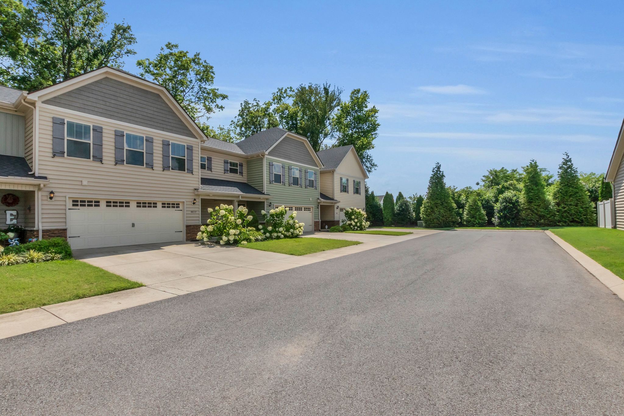 4437 Sunday Silence Way Property Photo 3