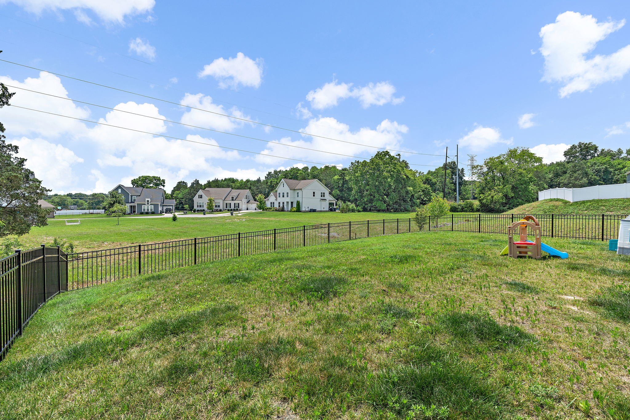 685 Castle Rd Property Photo 30