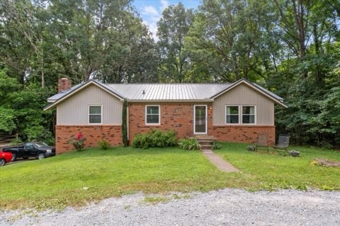 101 Cedar Hill Dr Property Photo 1