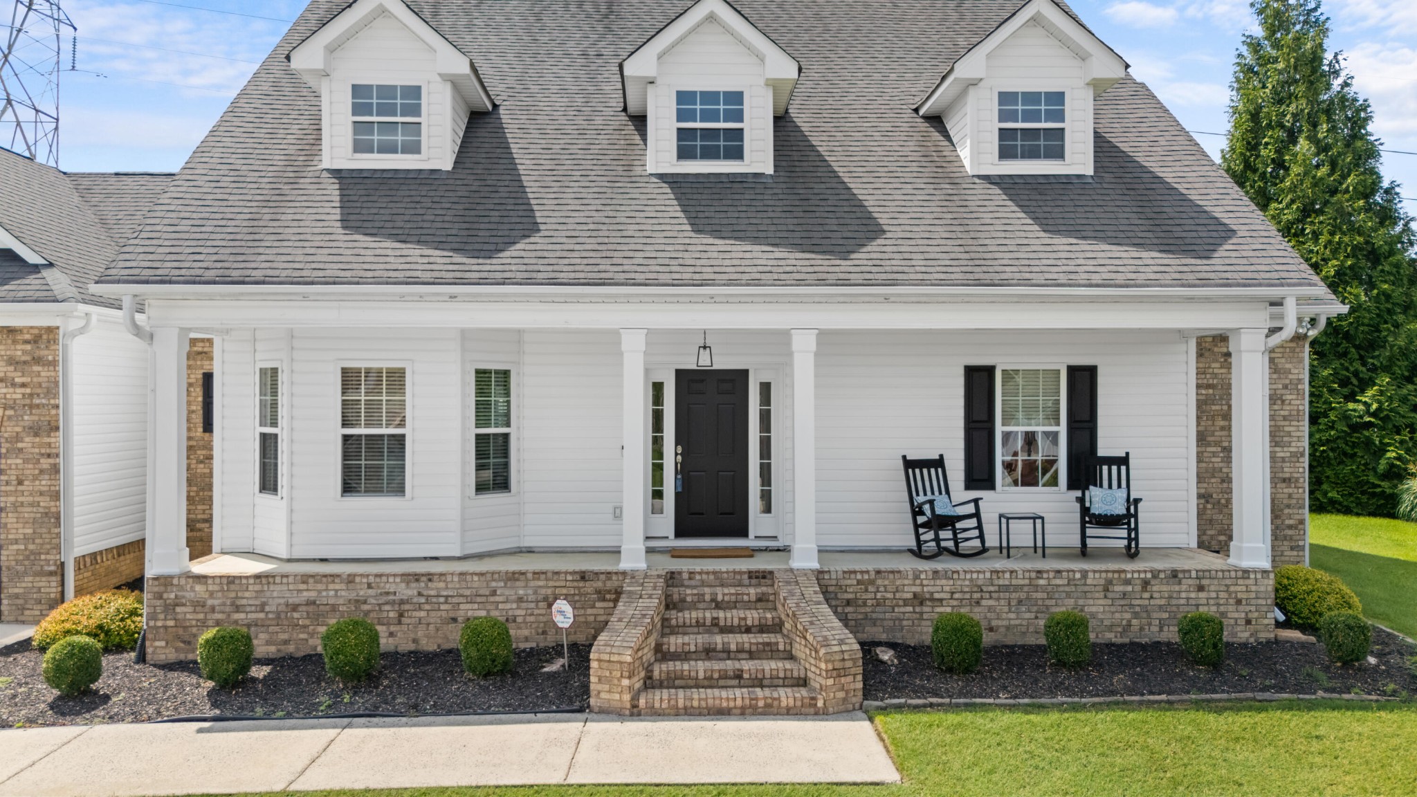 8746 Streamside Drive Property Photo 1