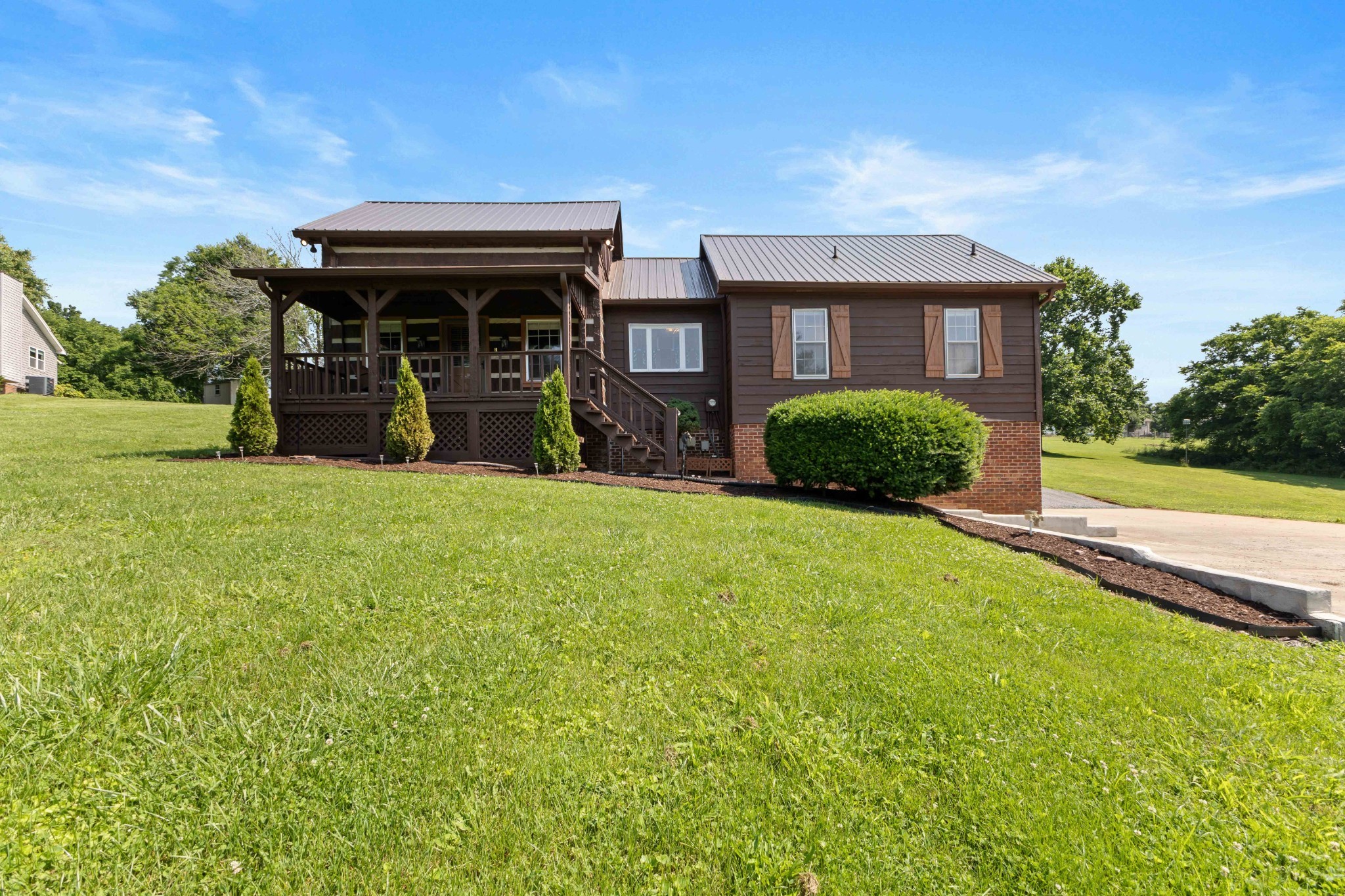 10 Welcome Ln Property Photo 3