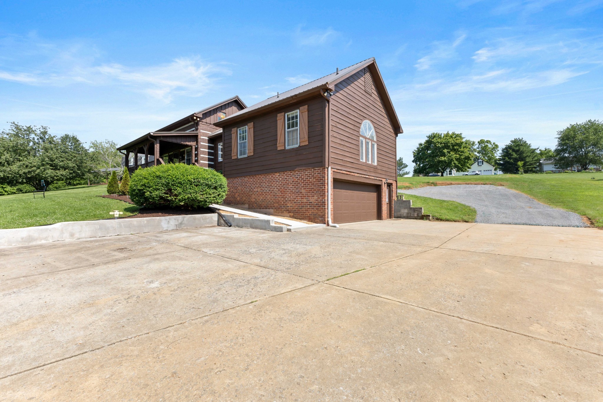 10 Welcome Ln Property Photo 6