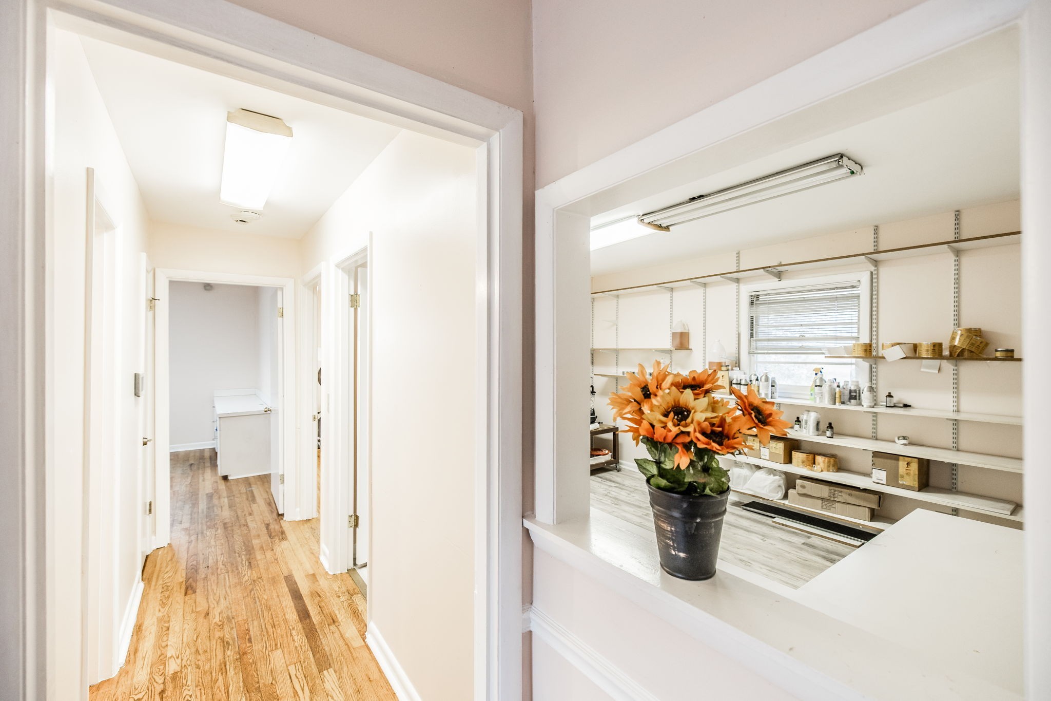 124 Glancy St Property Photo 18