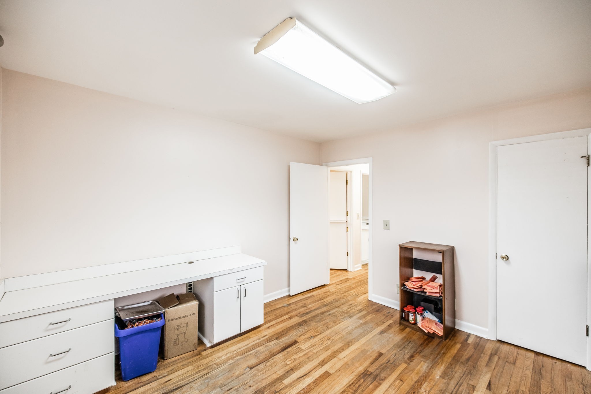 124 Glancy St Property Photo 22