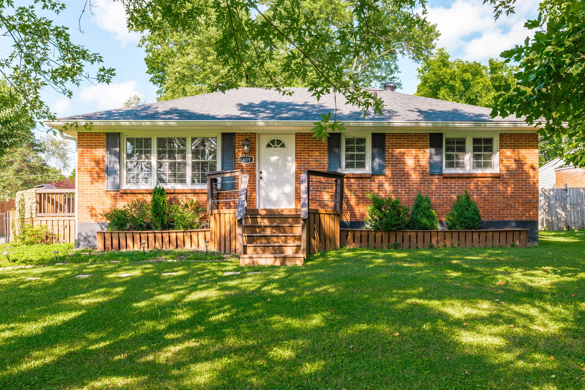 609 Draughon Dr Property Photo 1