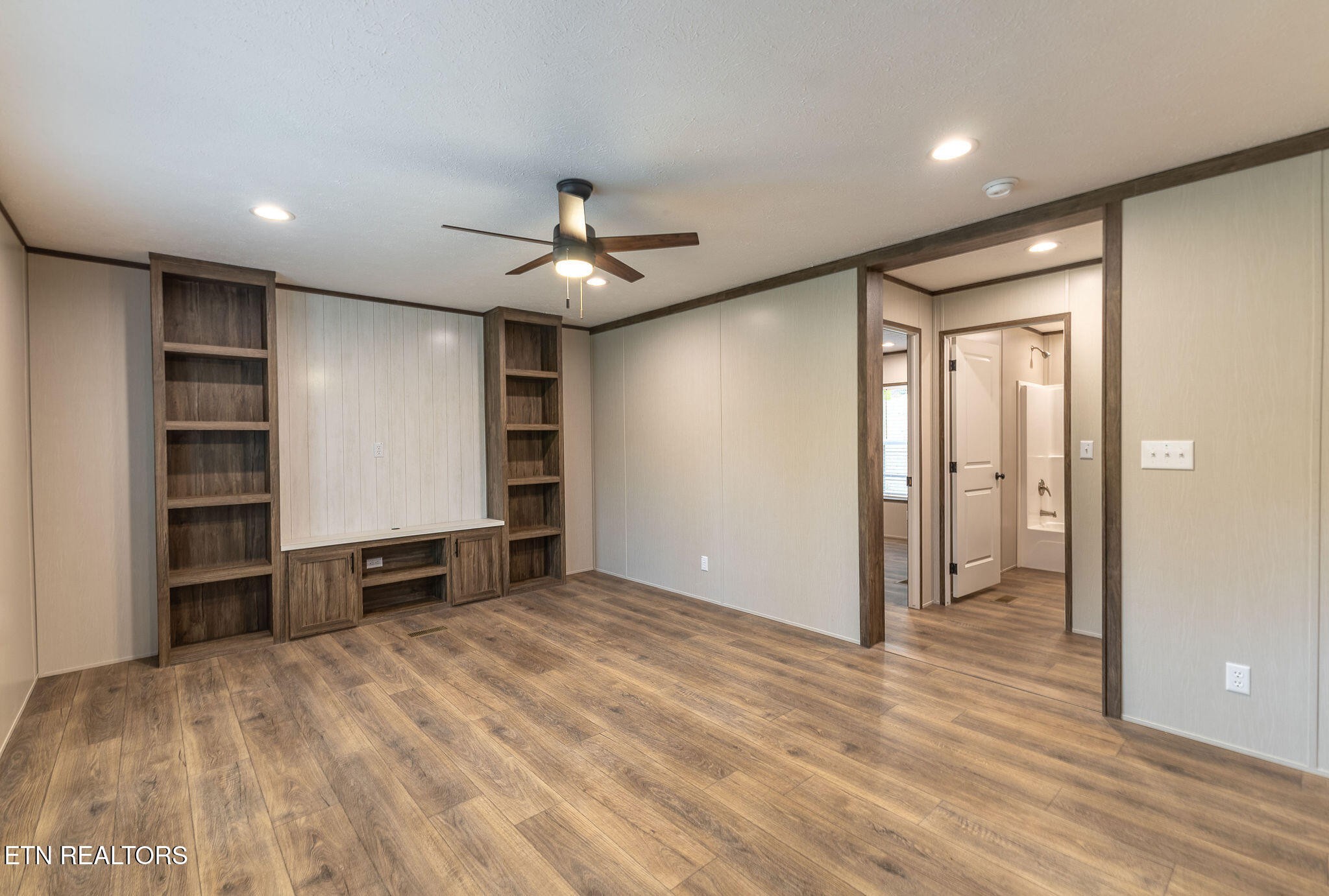 9875 Corporate Park Drive Property Photo 12