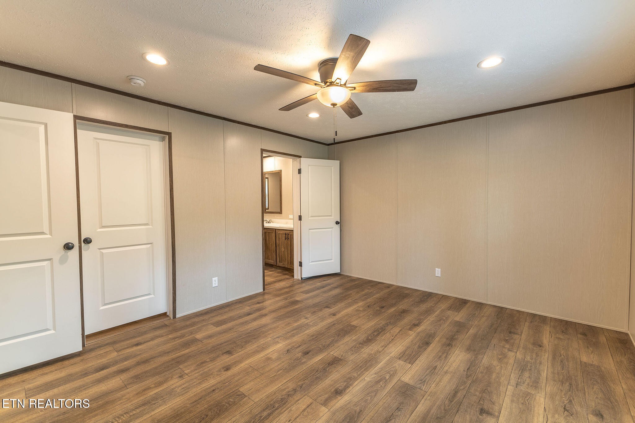 9875 Corporate Park Drive Property Photo 17