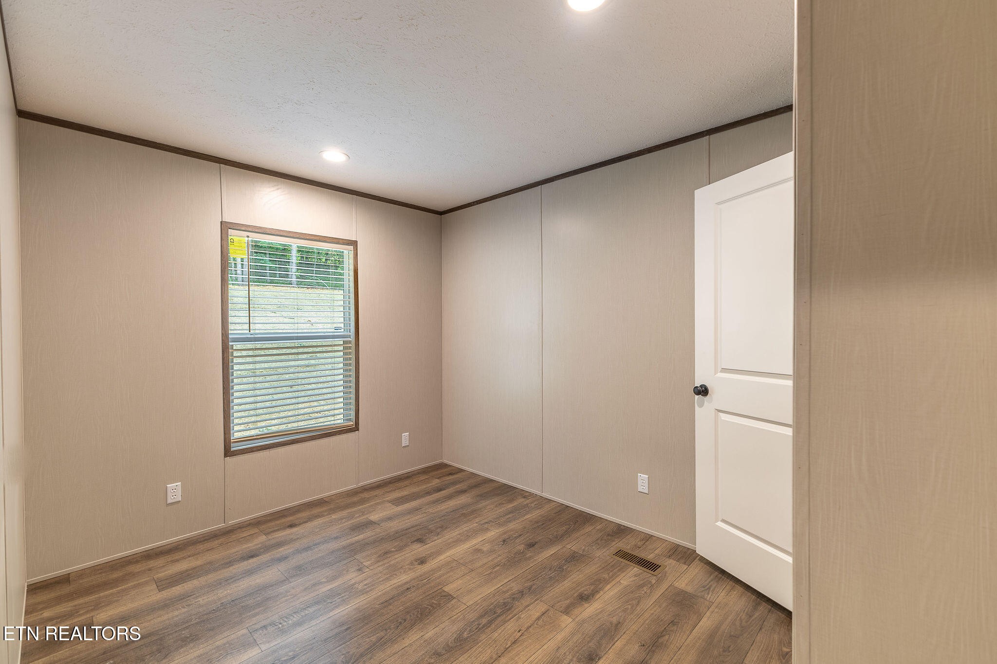 9875 Corporate Park Drive Property Photo 23