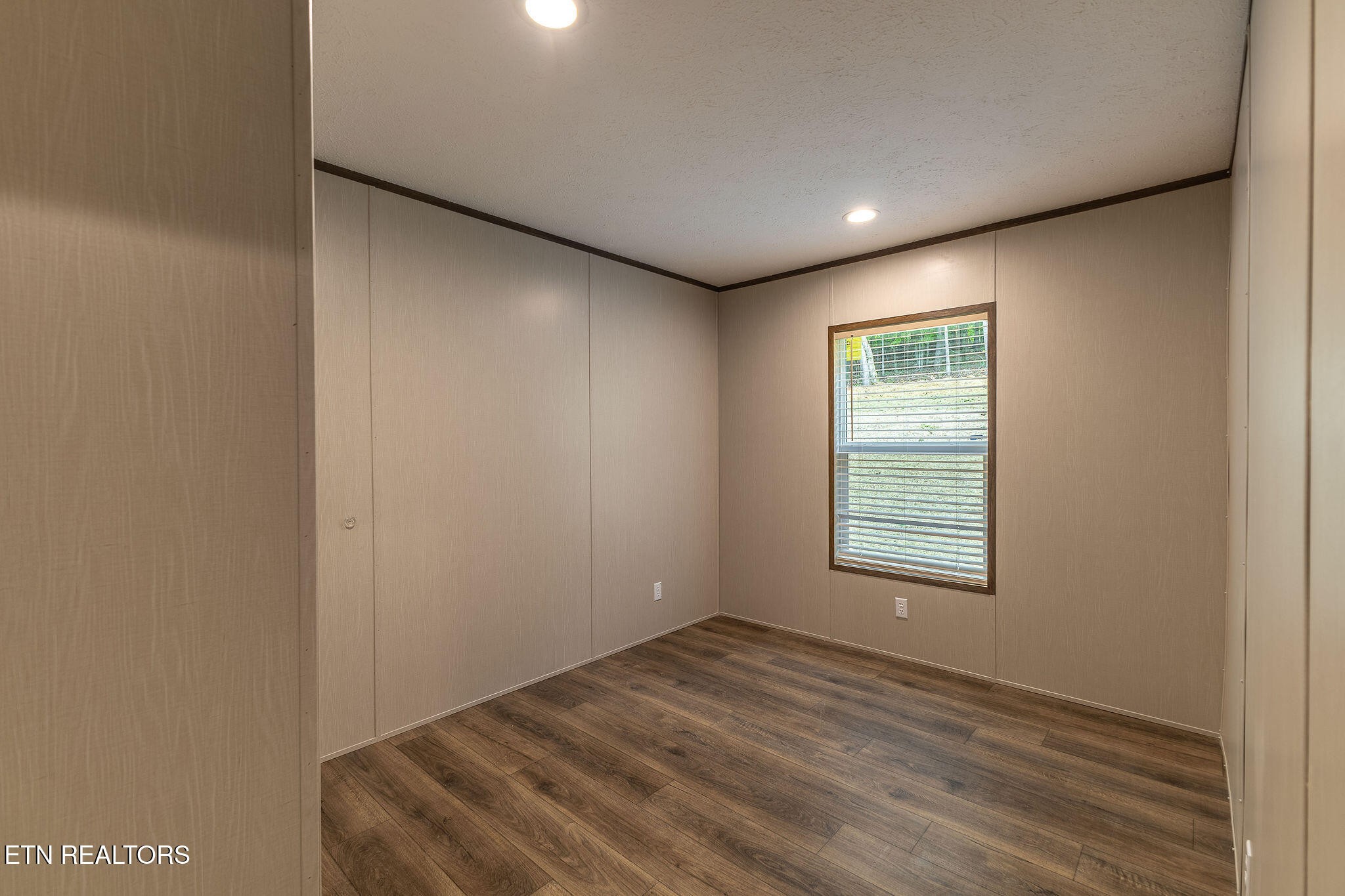 9875 Corporate Park Drive Property Photo 24