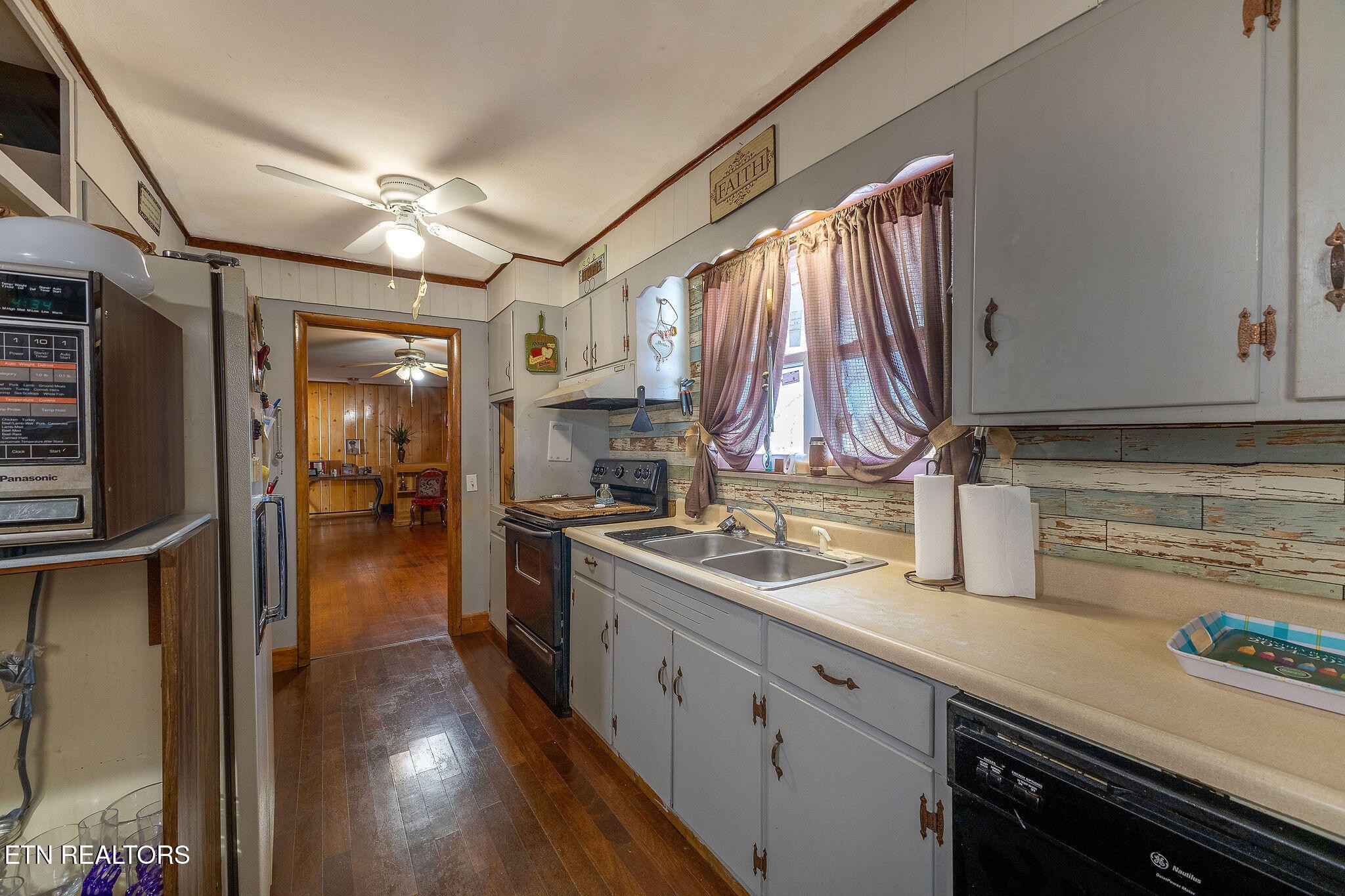 639 Mccrary St Property Photo 6