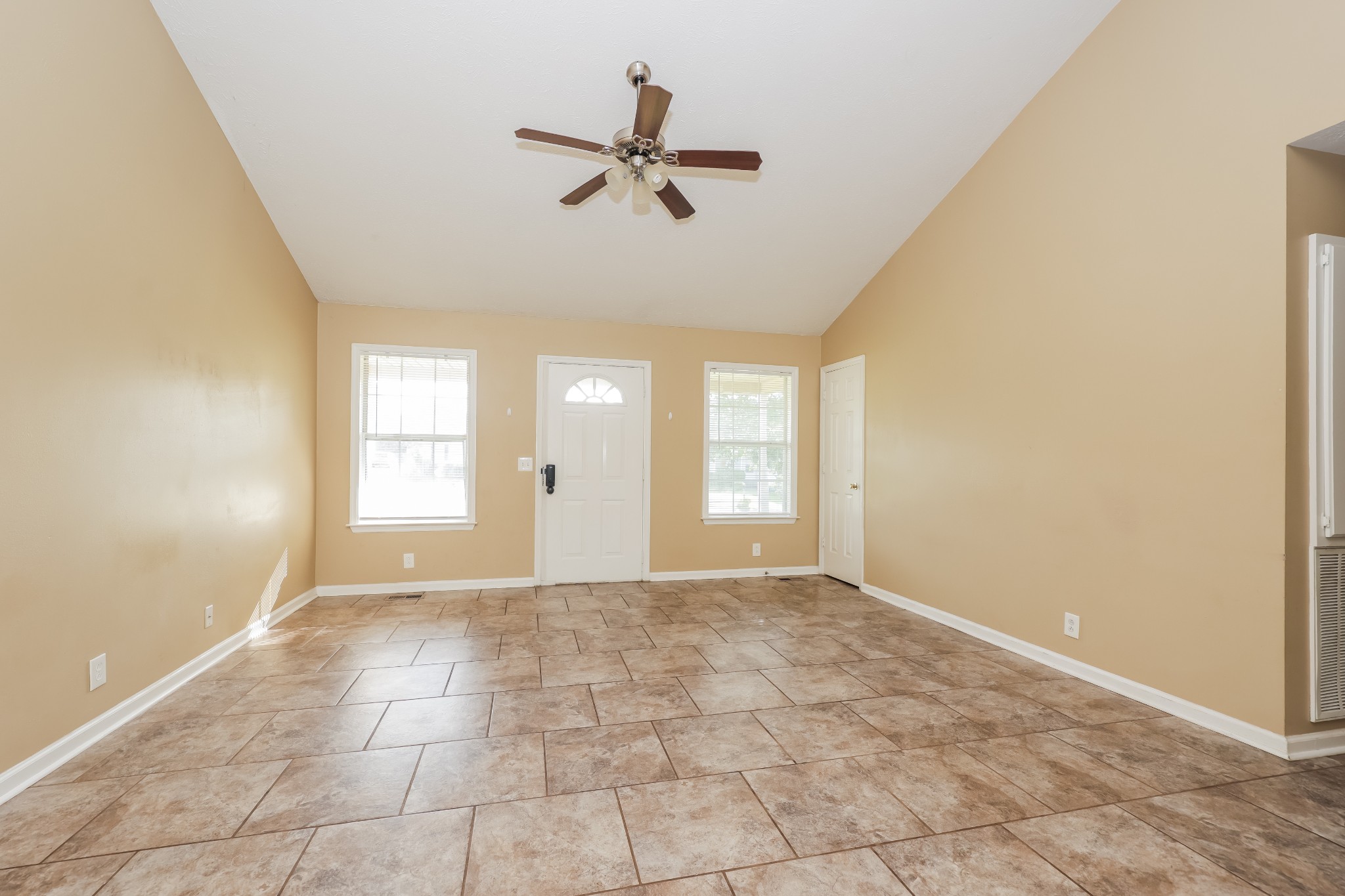 1805 Hickory Lawn Ct Property Photo 3