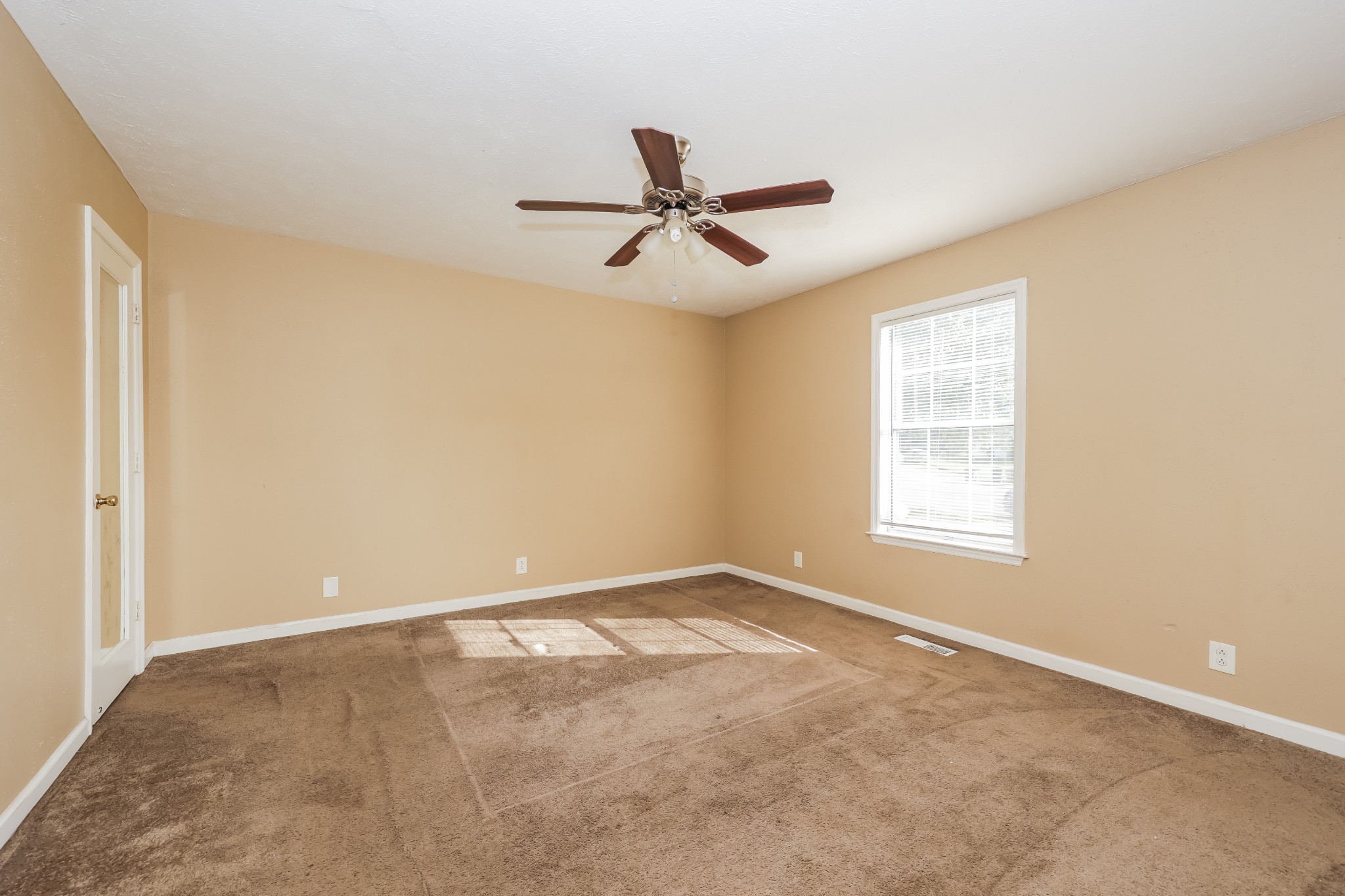 1805 Hickory Lawn Ct Property Photo 7