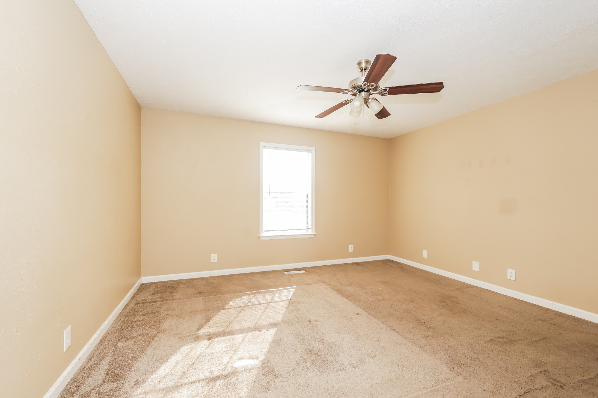 1805 Hickory Lawn Ct Property Photo 8