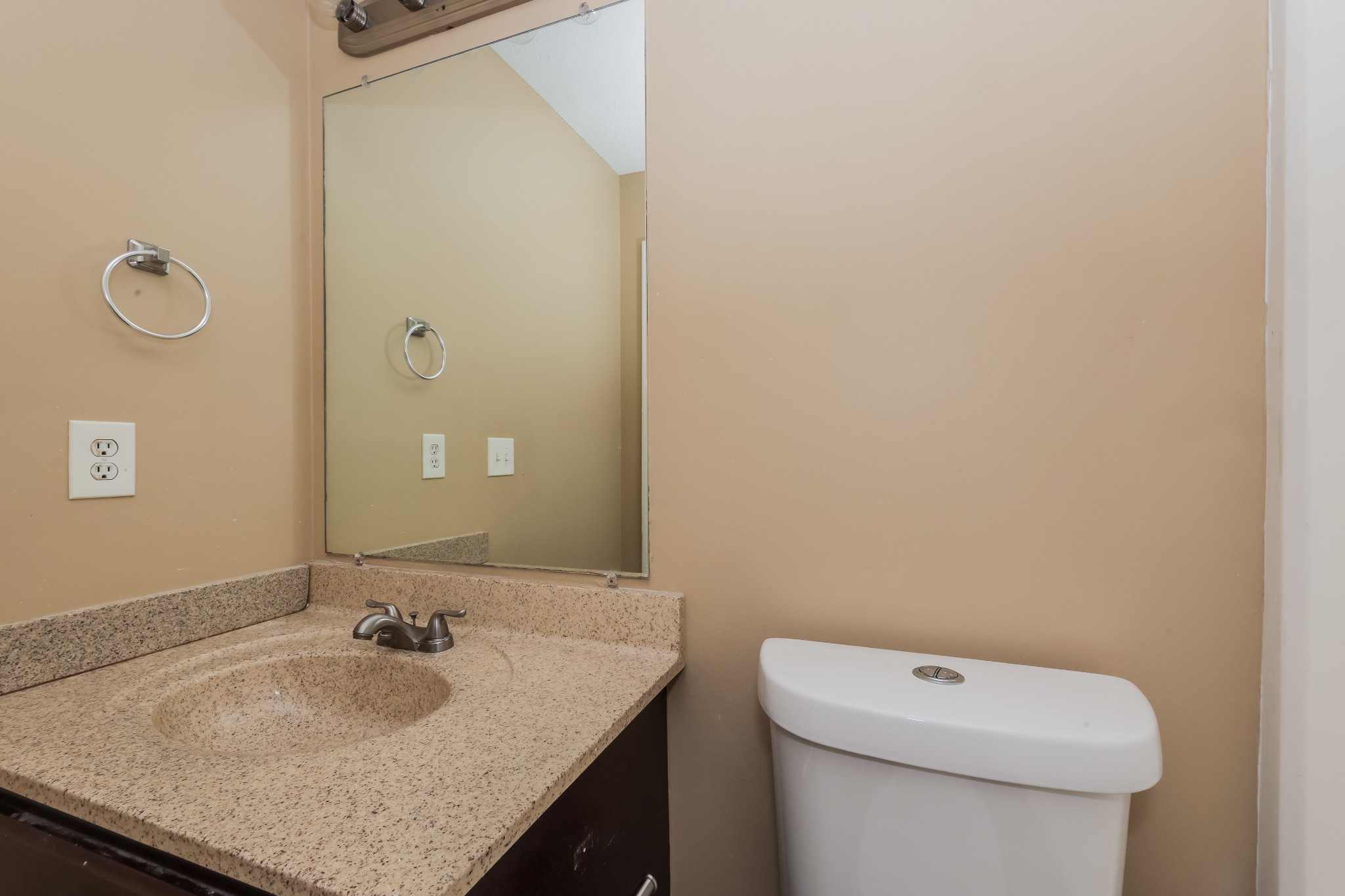 1805 Hickory Lawn Ct Property Photo 14