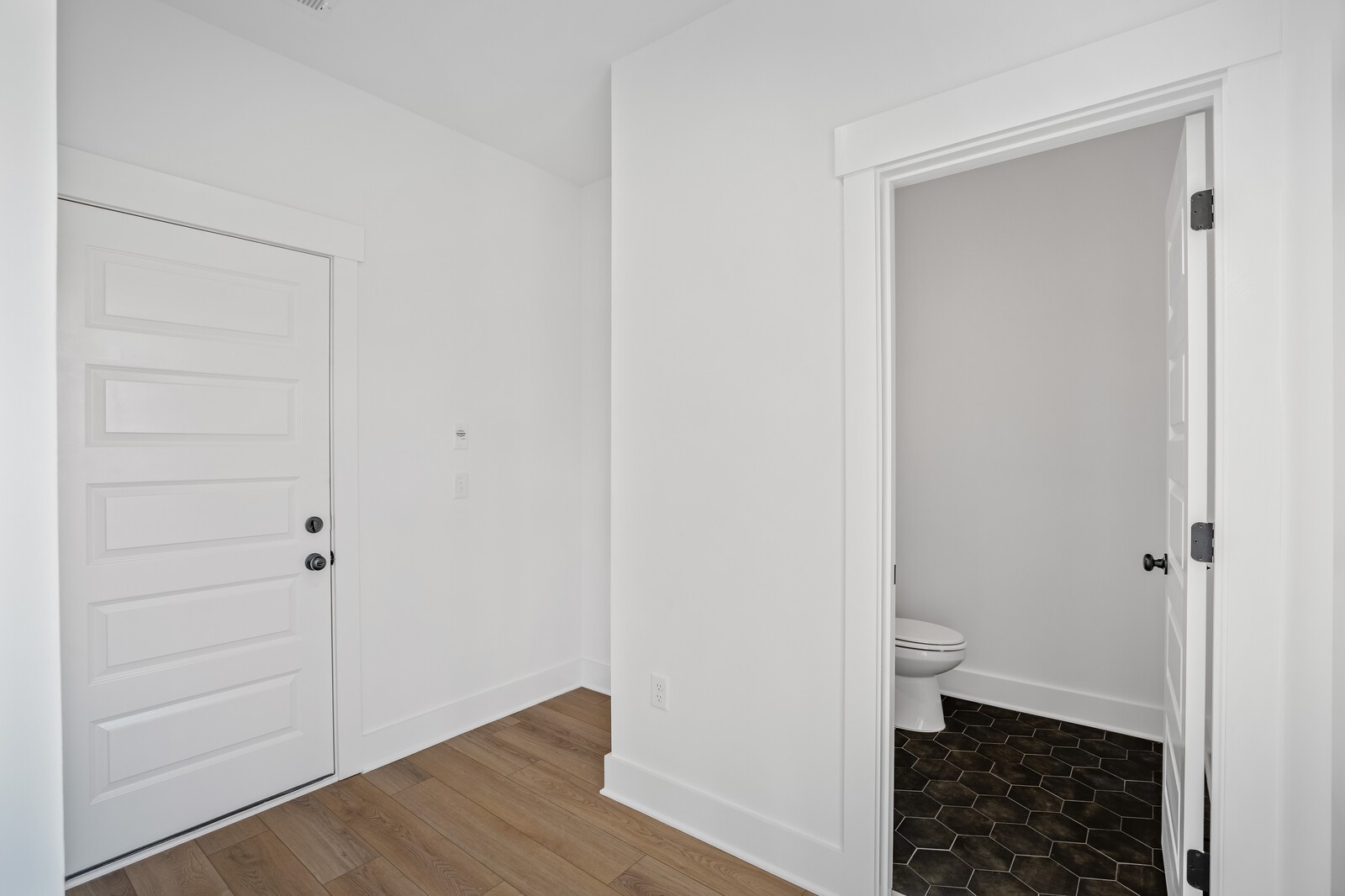 2340 Old Spring Ln Property Photo 22