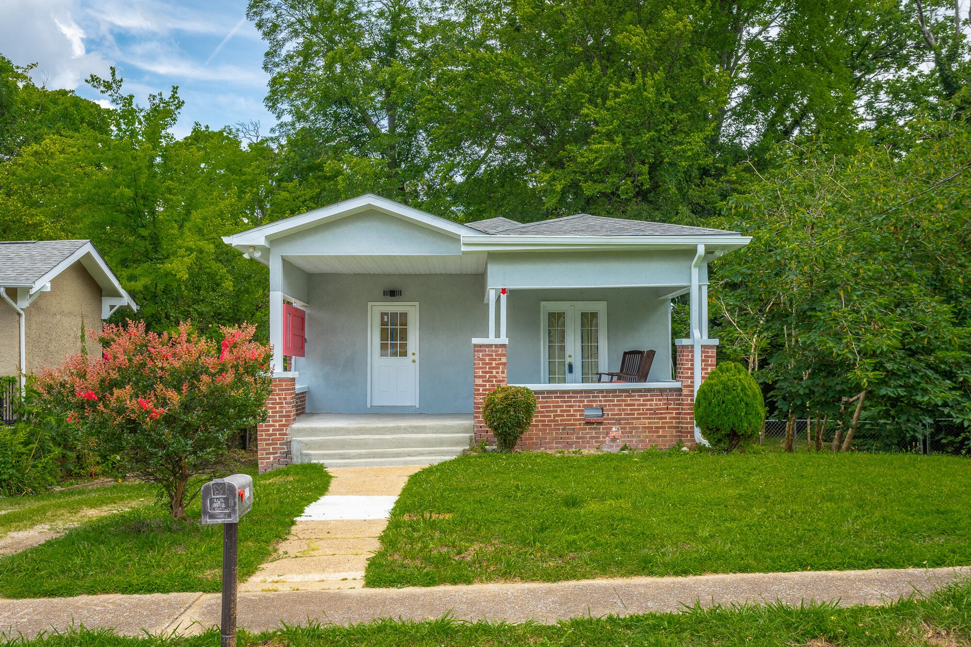 2511 Oak Street Property Photo 1