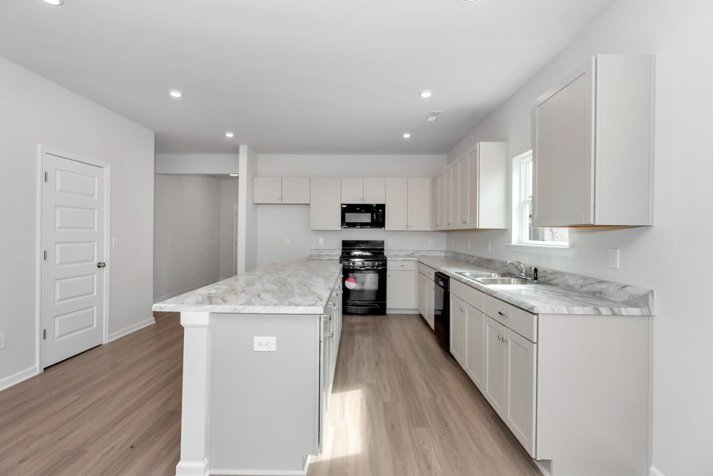764 Chiswick Ct Property Photo 10