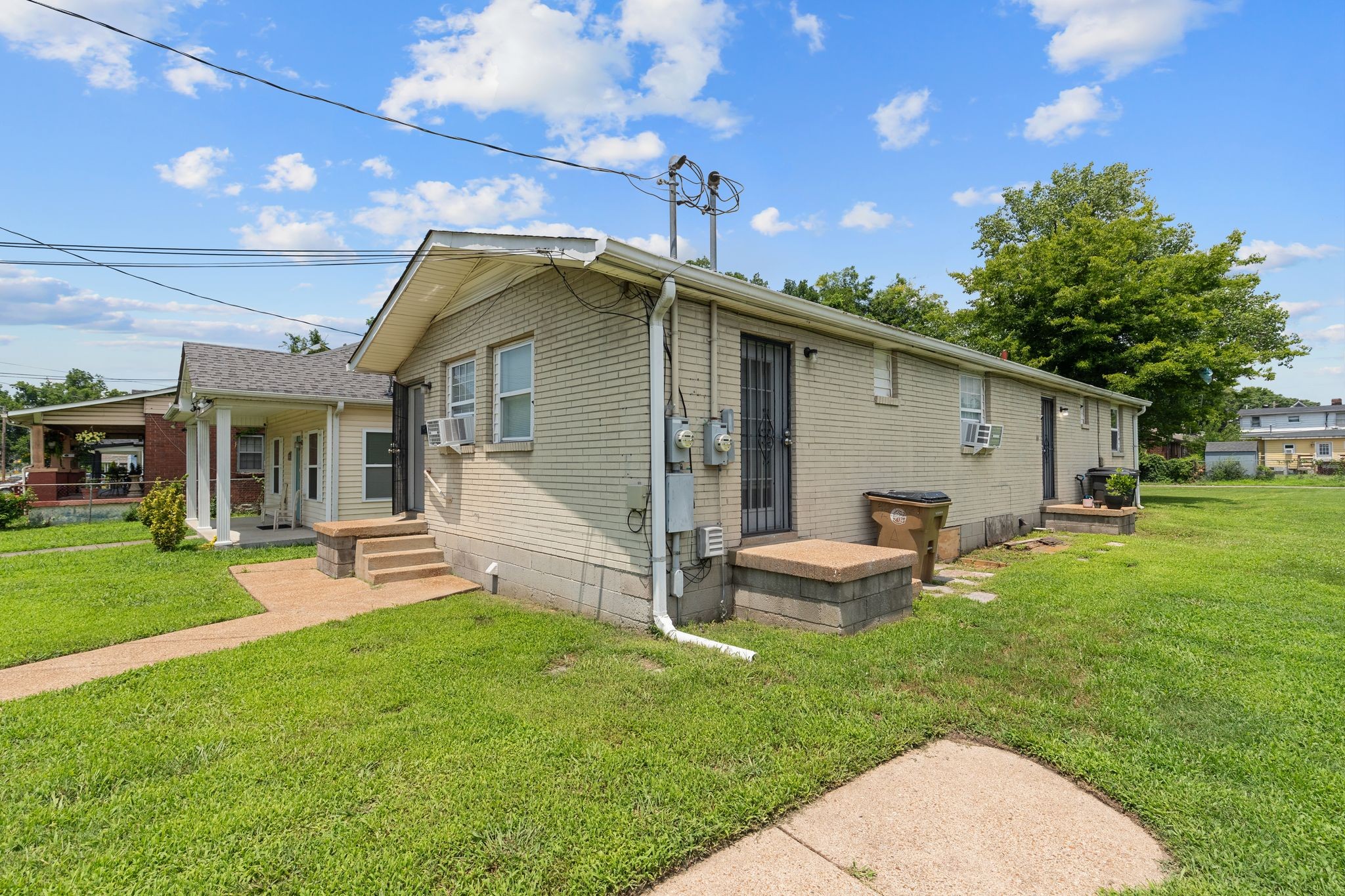 1606 14th Ave, N Property Photo 2