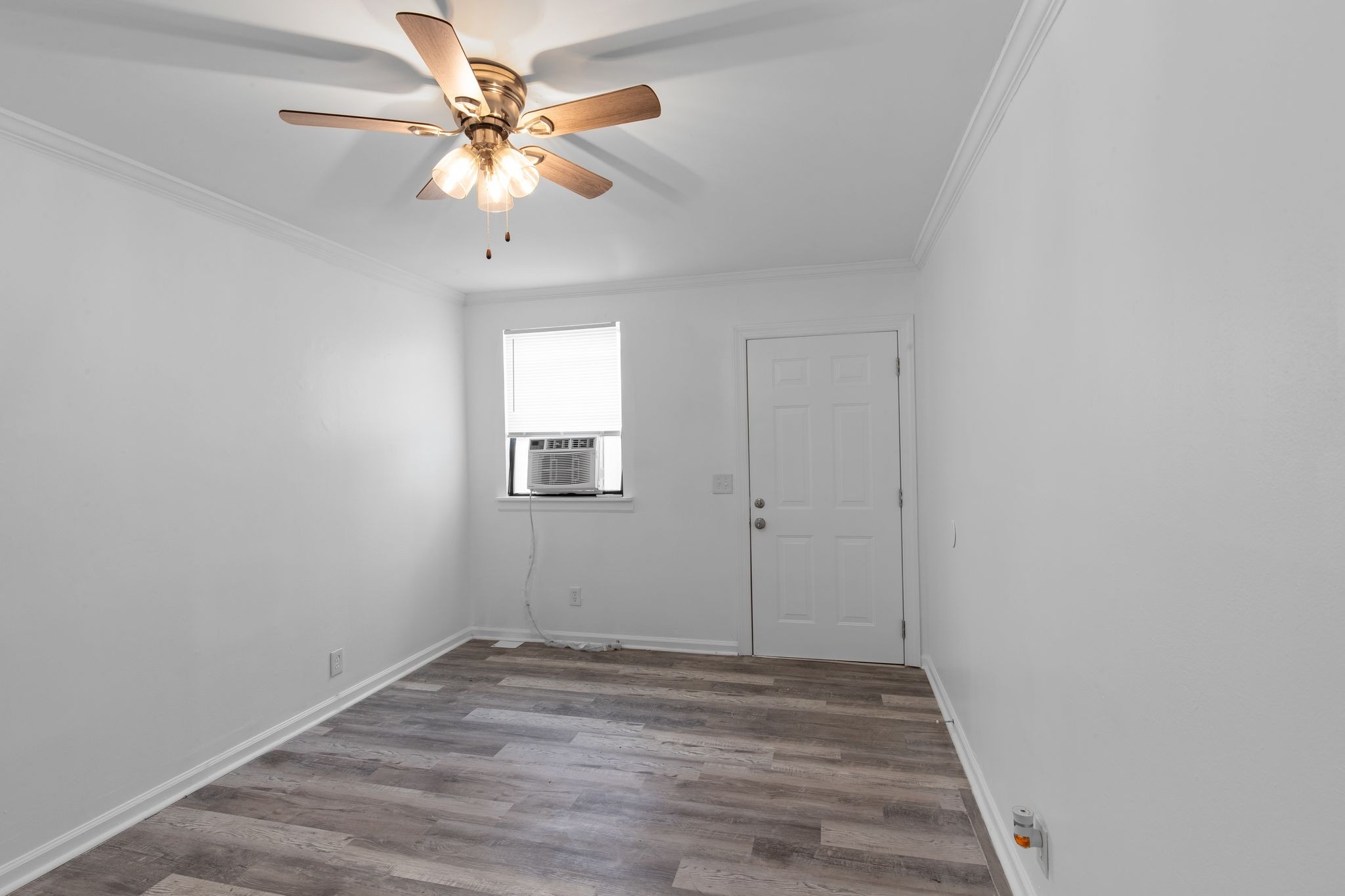 1606 14th Ave, N Property Photo 8