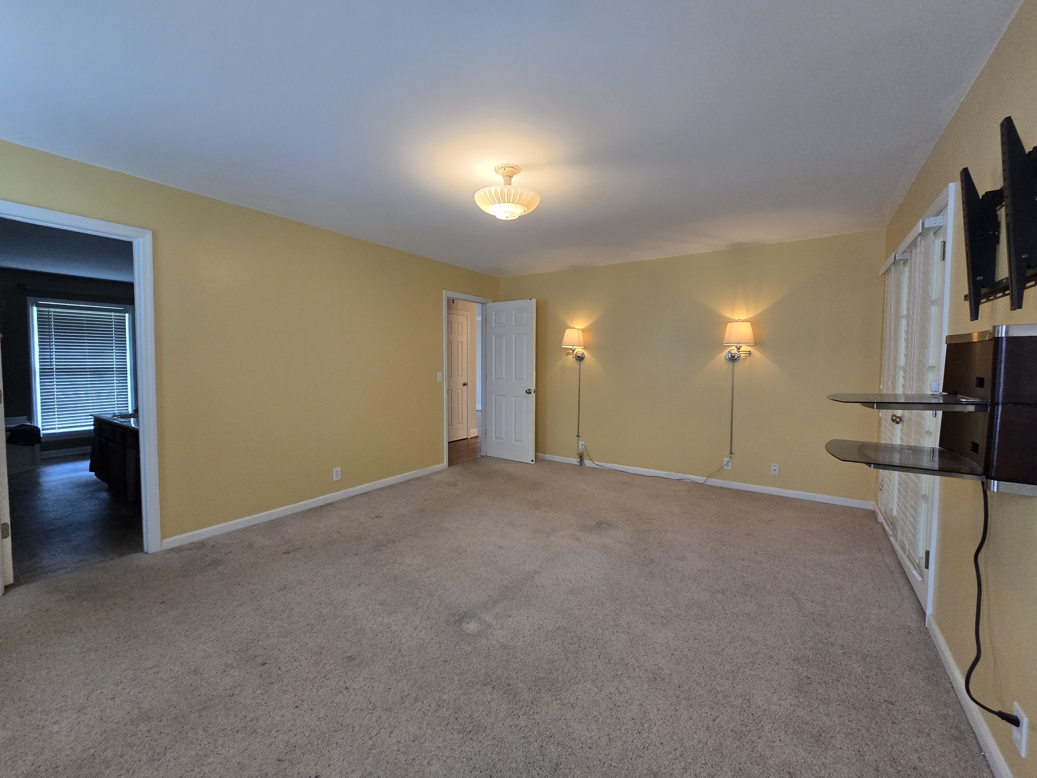 232 Pebble Glen Dr Property Photo 12