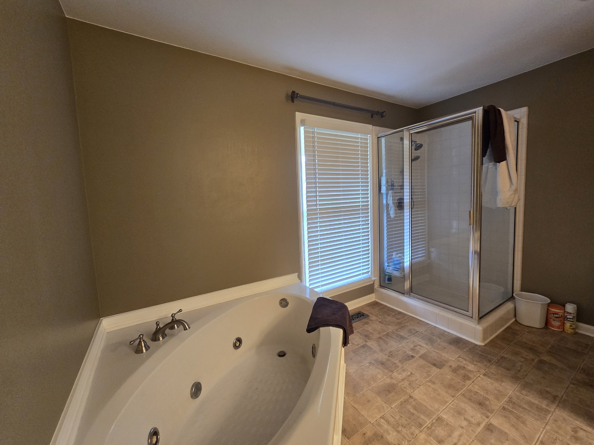 232 Pebble Glen Dr Property Photo 15