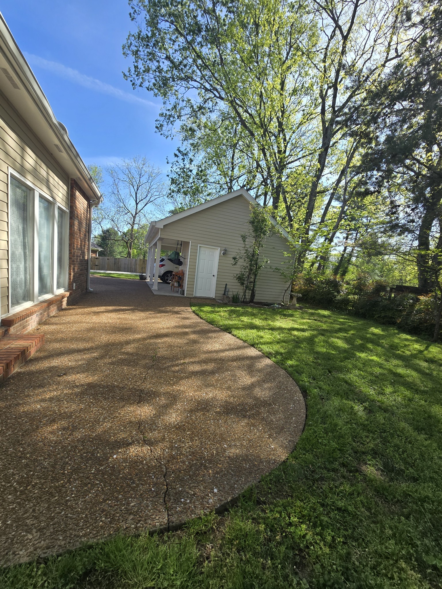 232 Pebble Glen Dr Property Photo 23