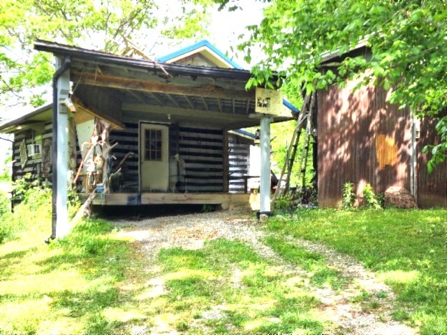 106 Log Home Ln Property Photo 1