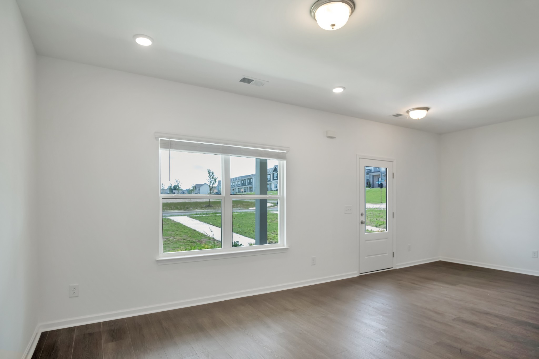 202 Gunnersbury Dr Property Photo 10