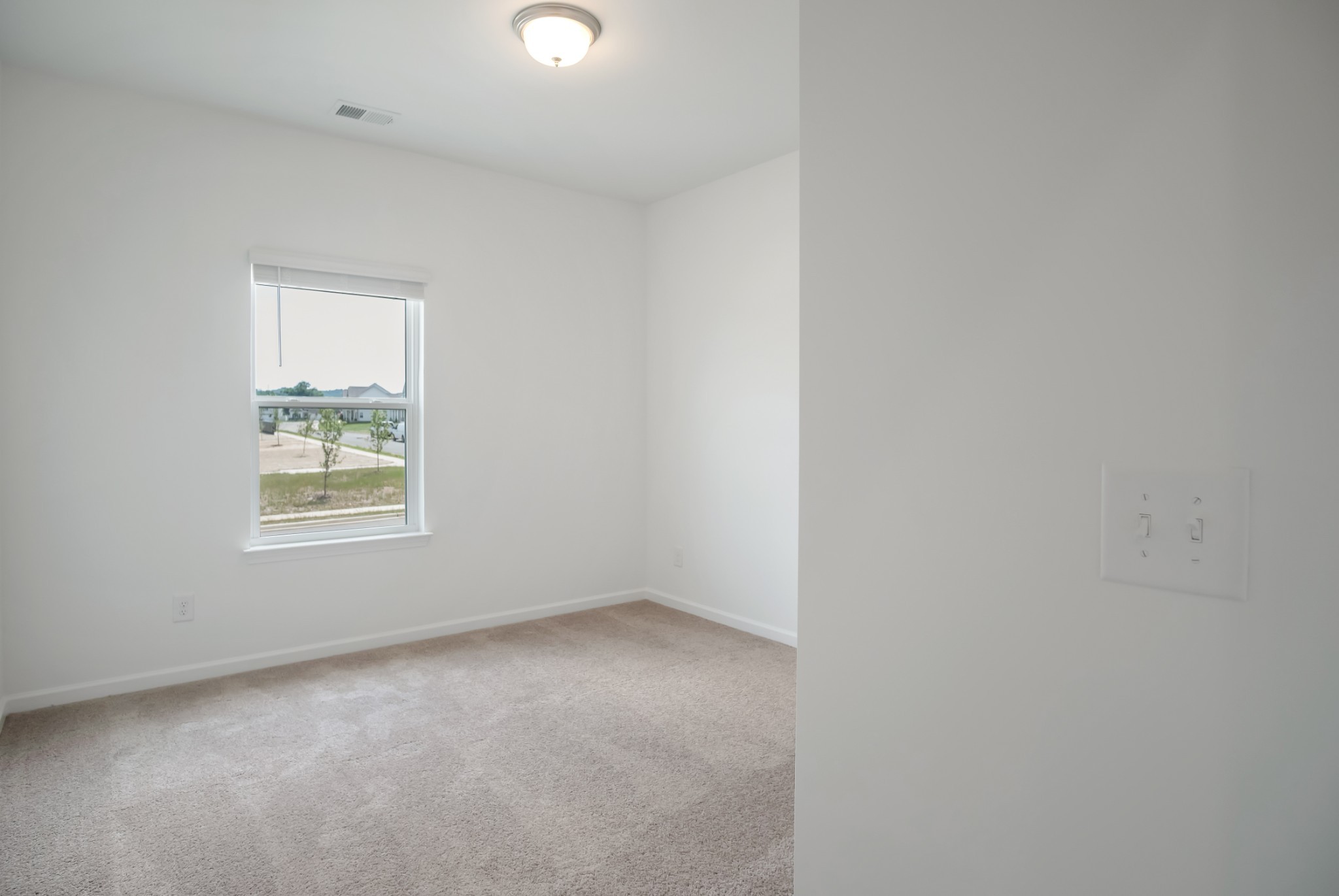 202 Gunnersbury Dr Property Photo 25