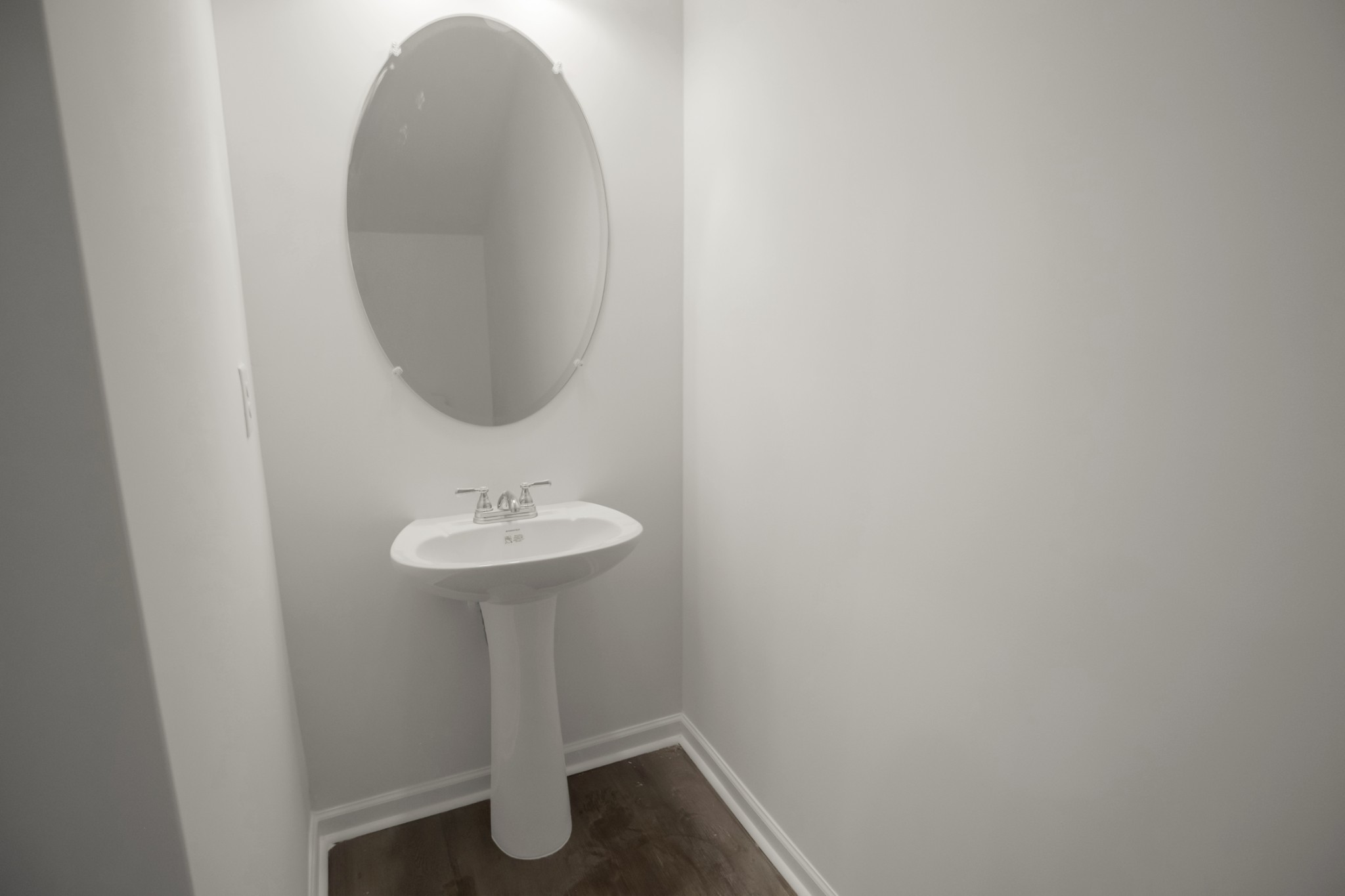 210 Gunnersbury Dr Property Photo 9