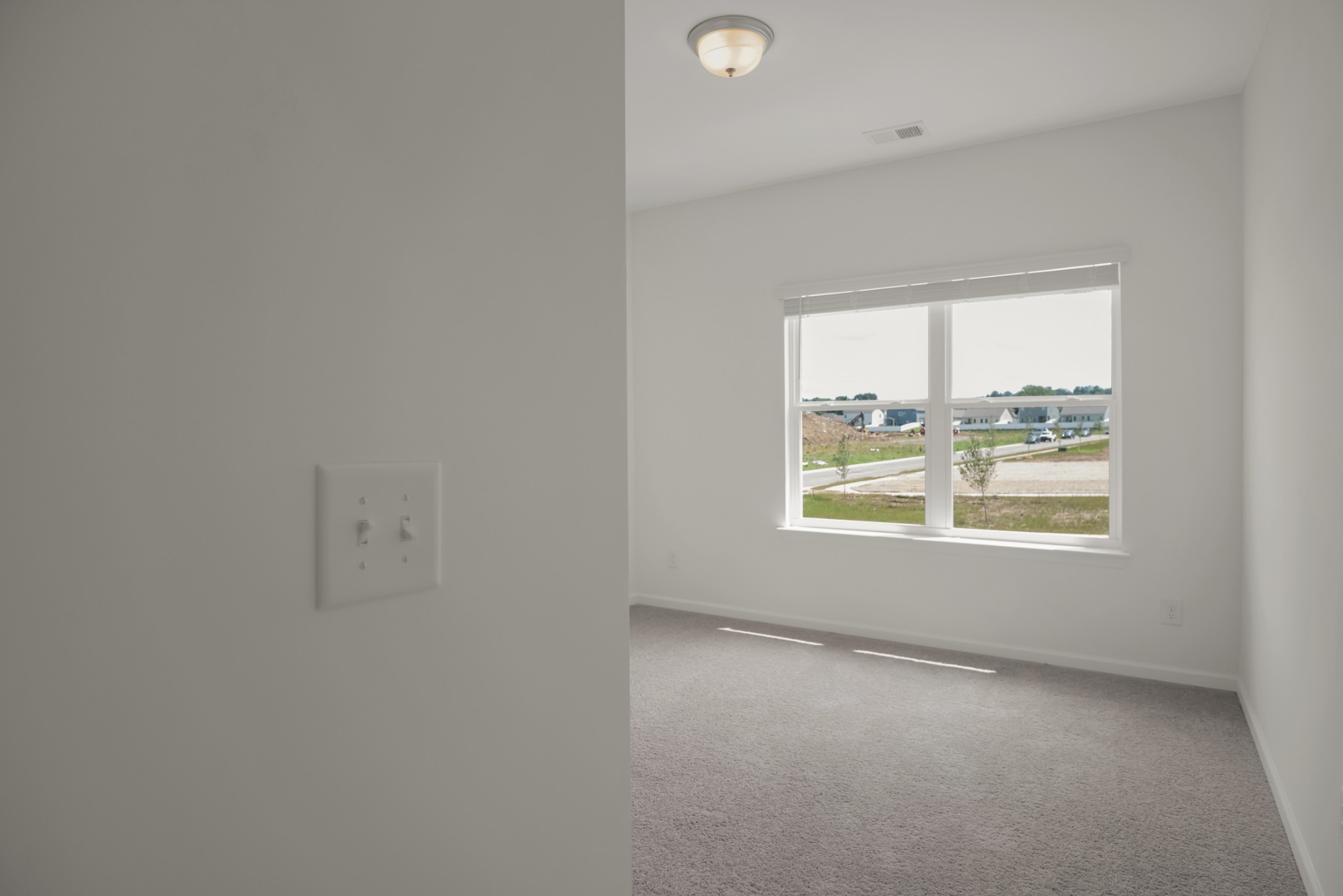 210 Gunnersbury Dr Property Photo 26