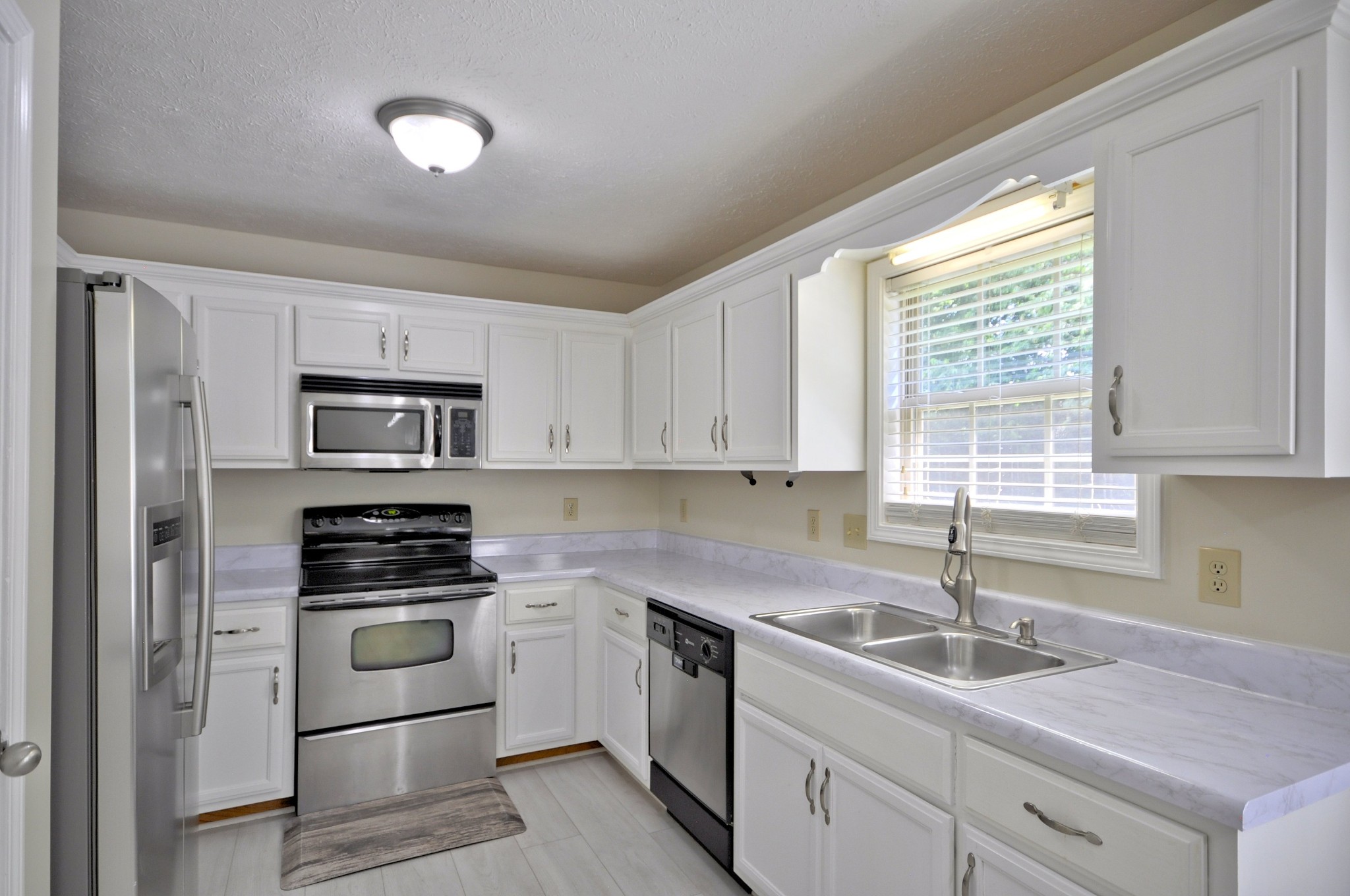 2549 Centerstone Cir Property Photo 13
