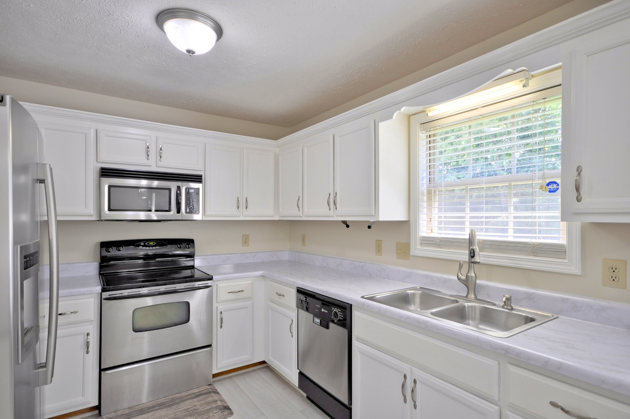 2549 Centerstone Cir Property Photo 14