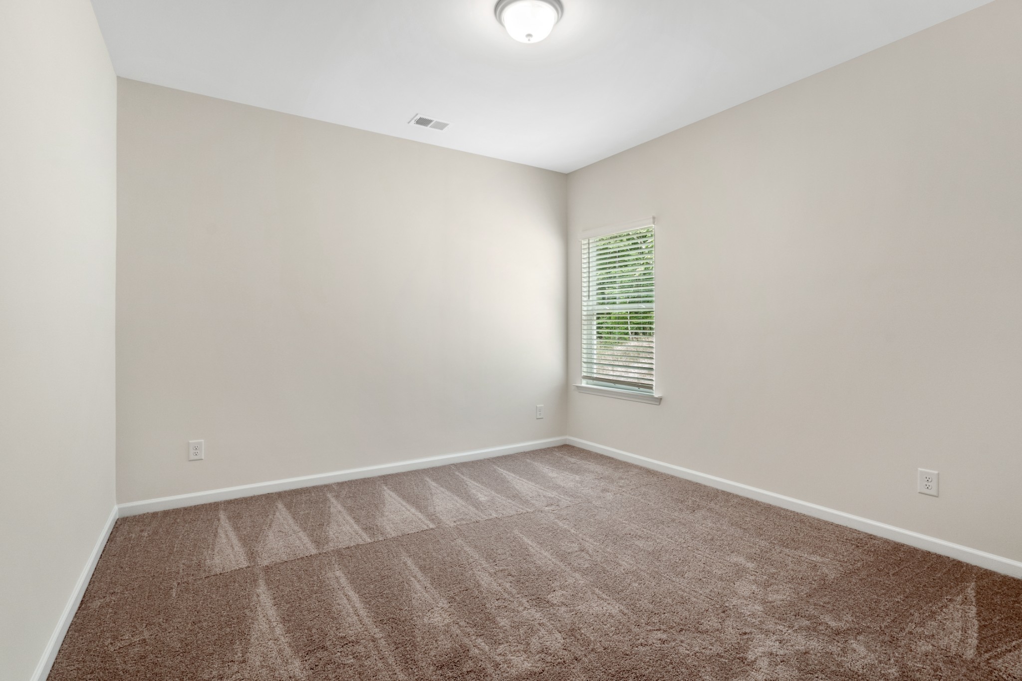 197 Summerlin Drive Property Photo 6