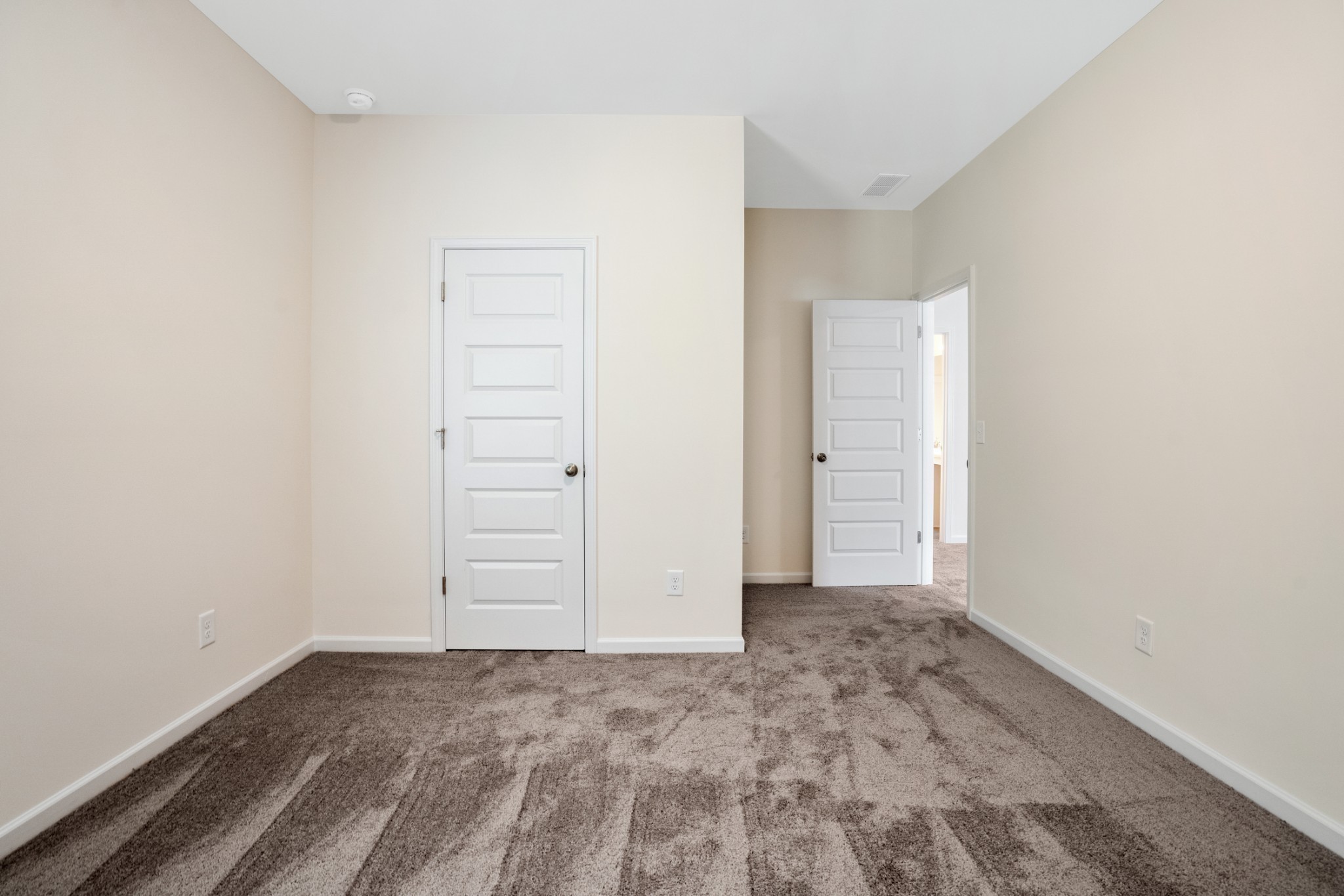 197 Summerlin Drive Property Photo 7
