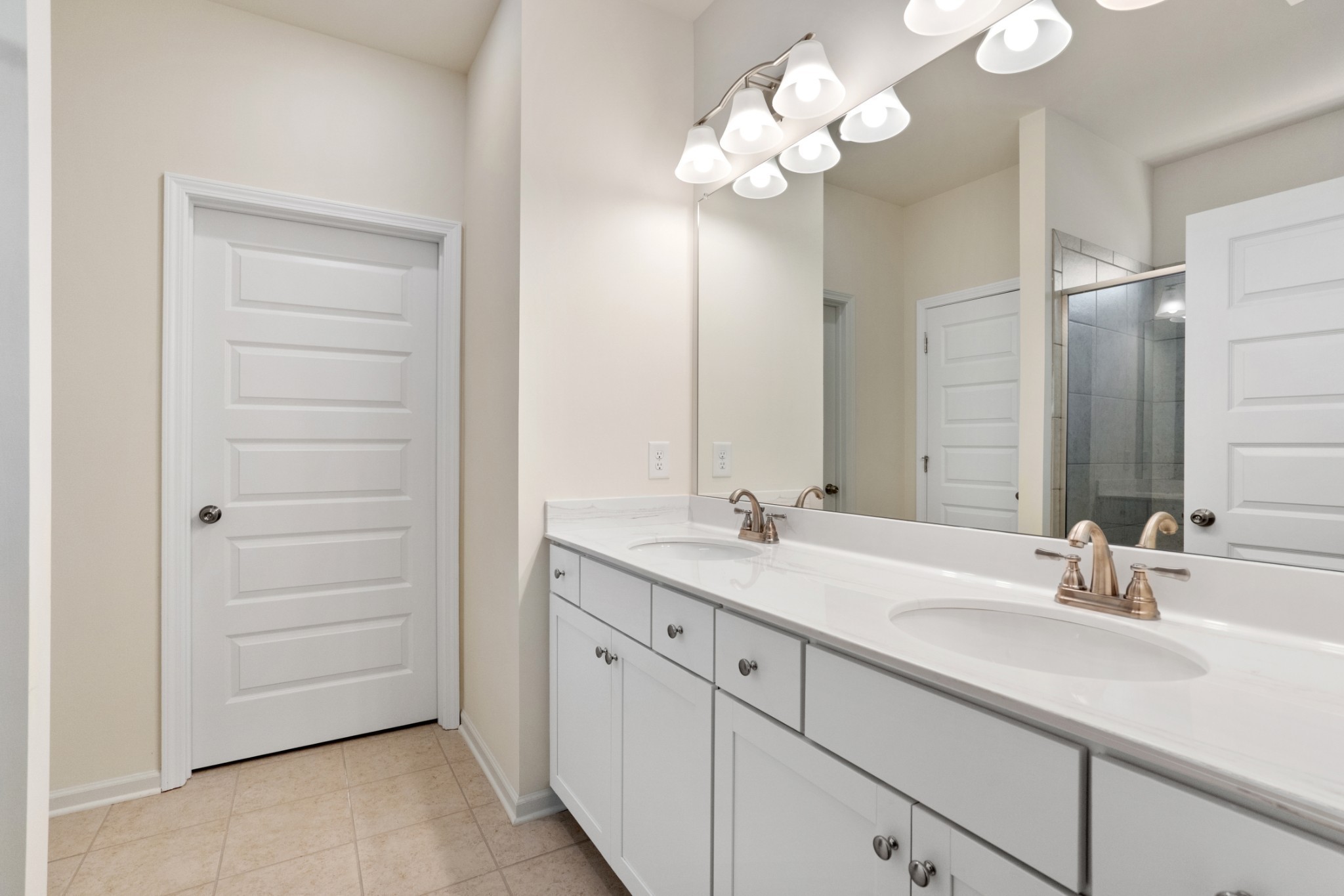 197 Summerlin Drive Property Photo 14