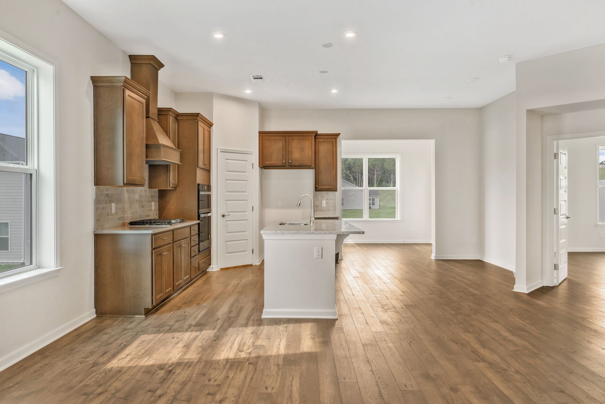 1350 Harmony Hill Ln Property Photo 5