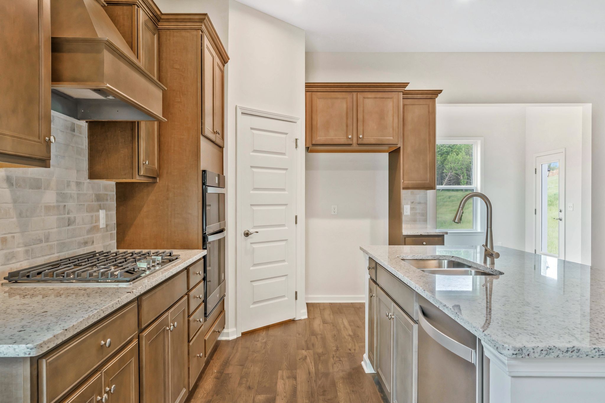 1350 Harmony Hill Ln Property Photo 8