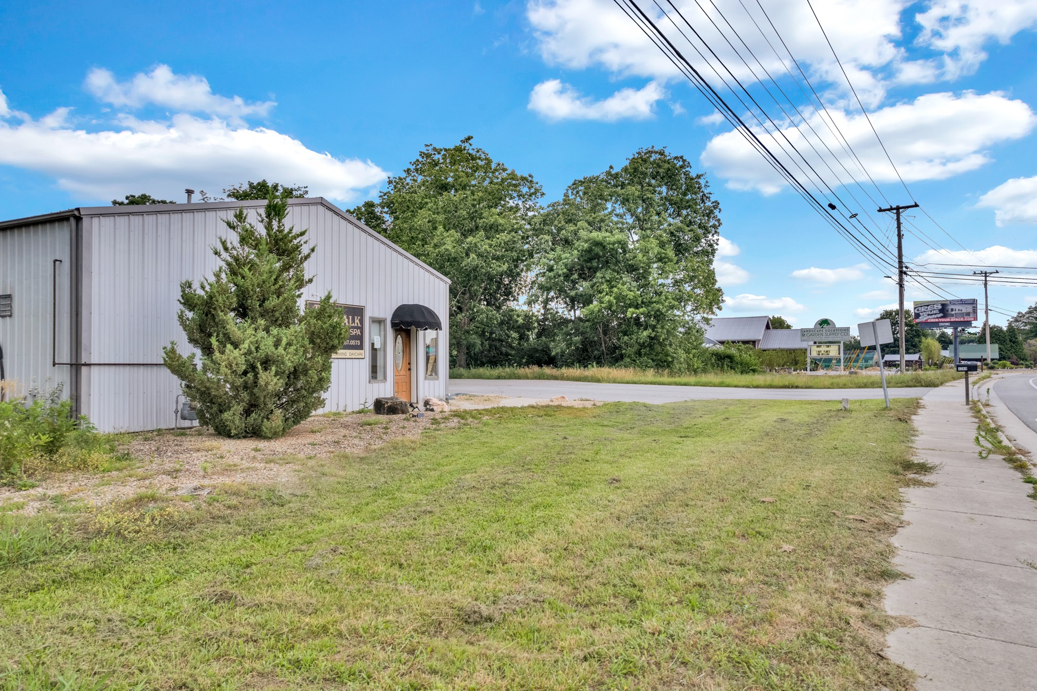 3269 Peavine Rd Property Photo 3