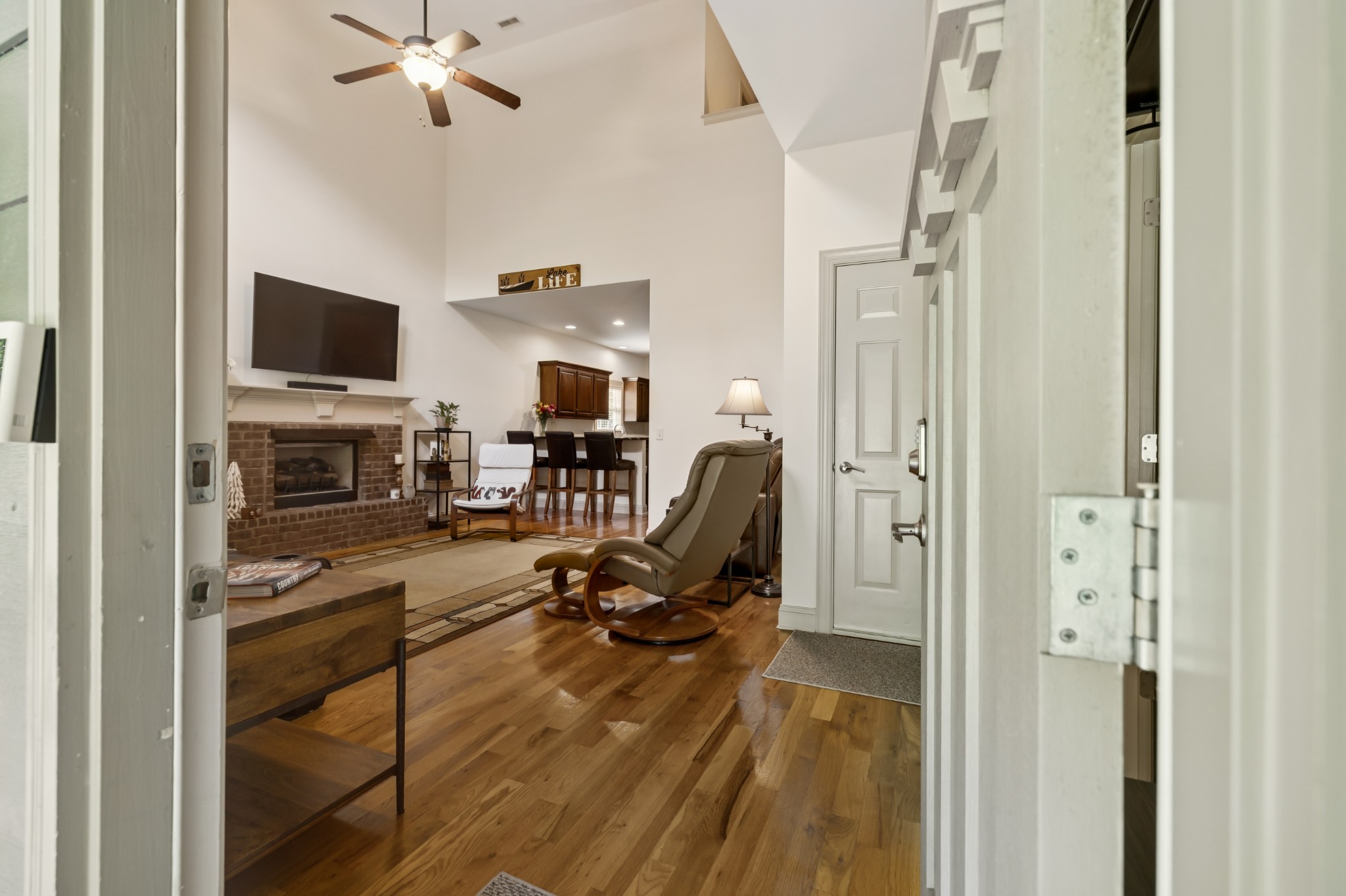 615 Harbor Dr Property Photo 7