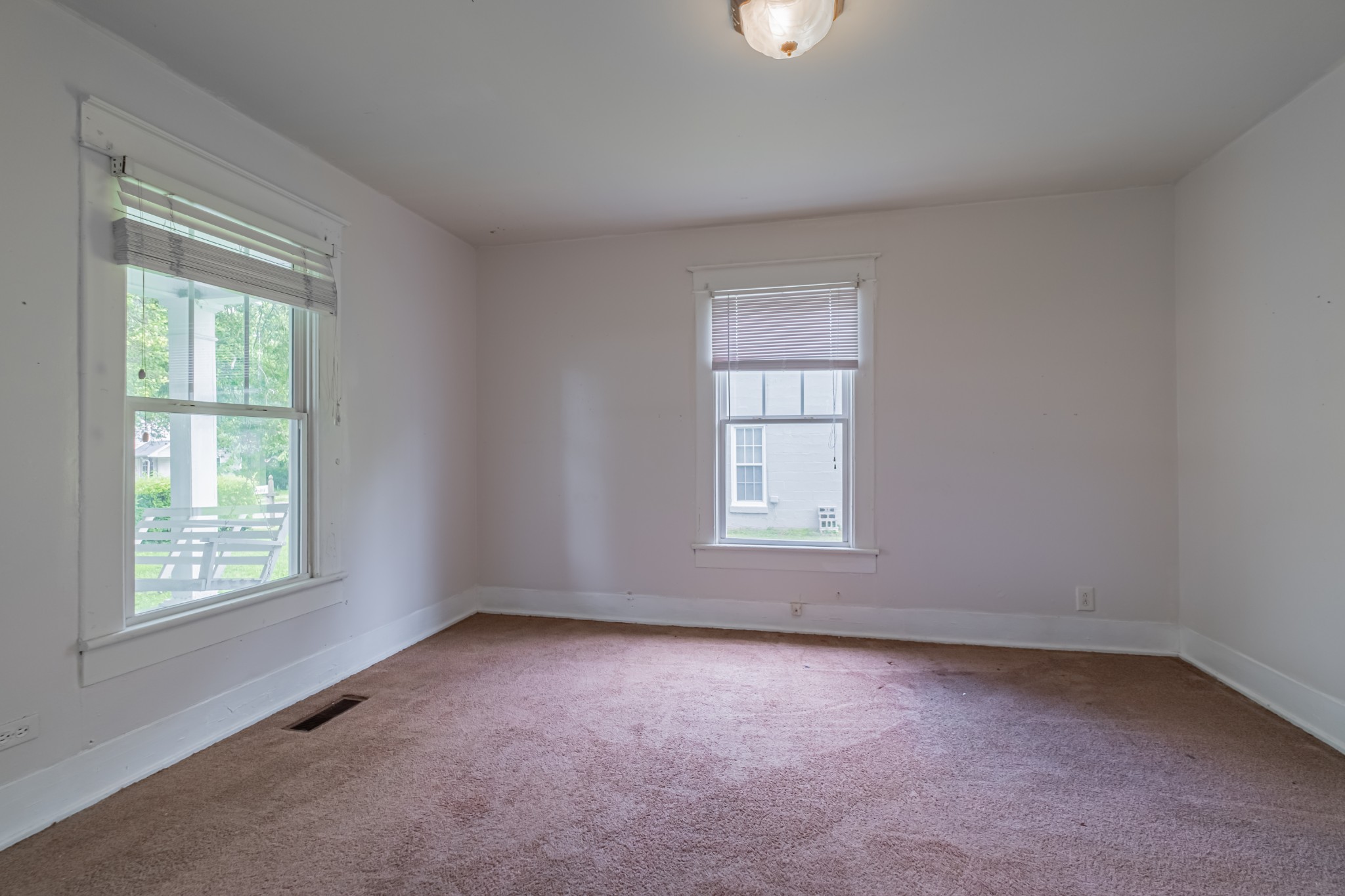 800 N Washington St Property Photo 23