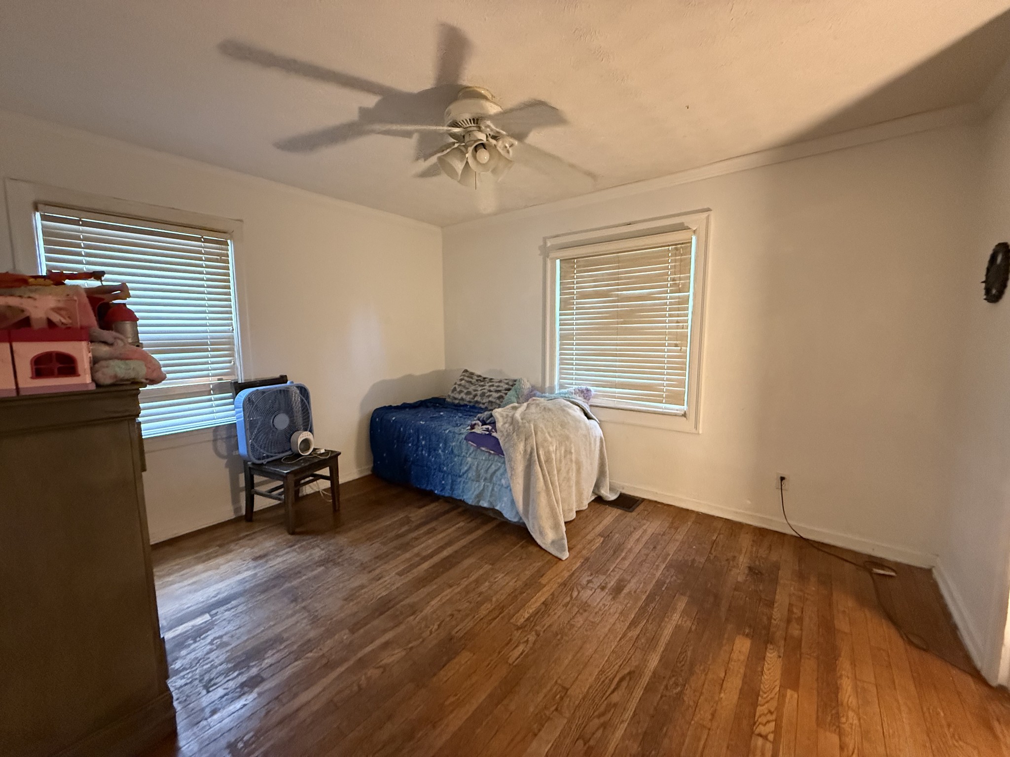 234 Ridgewood Ave Property Photo 6