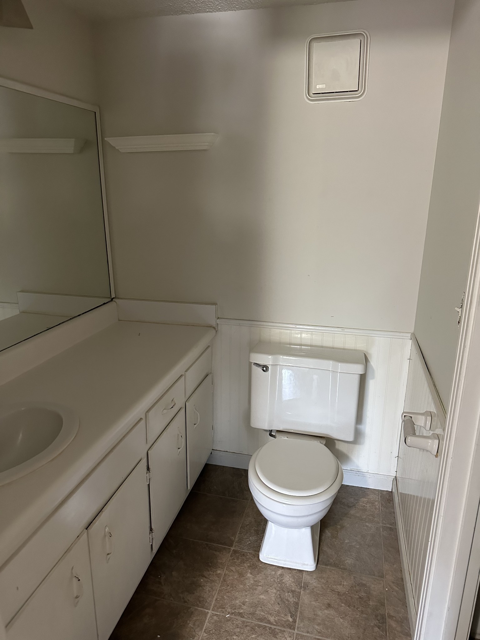2929 Selena Dr, Se Property Photo 4