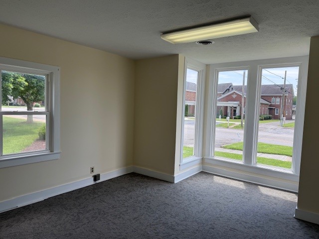 107 E Grundy St Property Photo 3