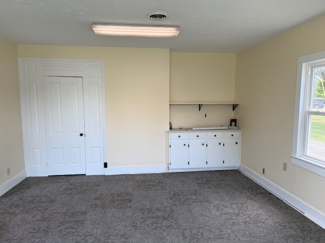 107 E Grundy St Property Photo 9