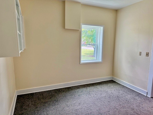 107 E Grundy St Property Photo 13