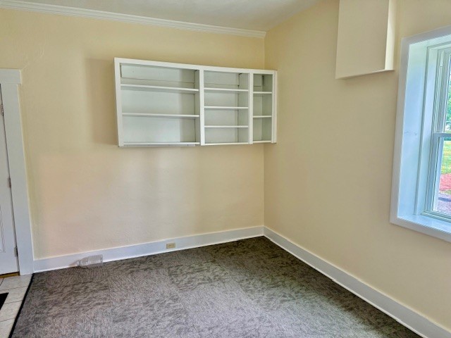 107 E Grundy St Property Photo 14