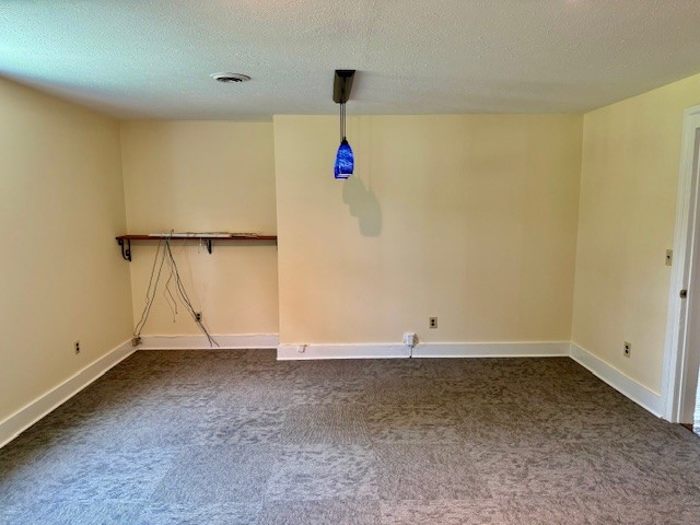 107 E Grundy St Property Photo 15